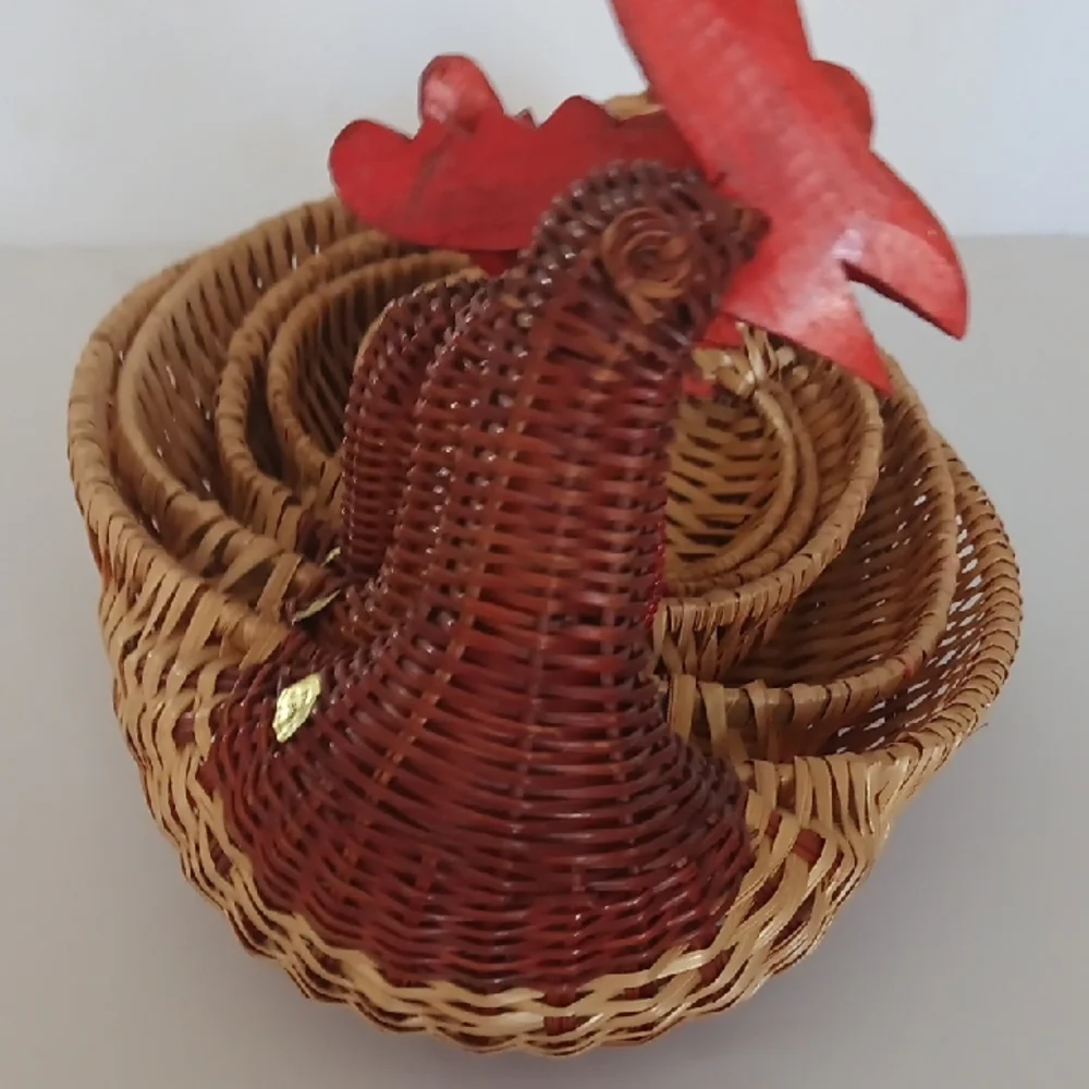 Vintage Woven Basket Set Nesting Hens -5 Piece Set